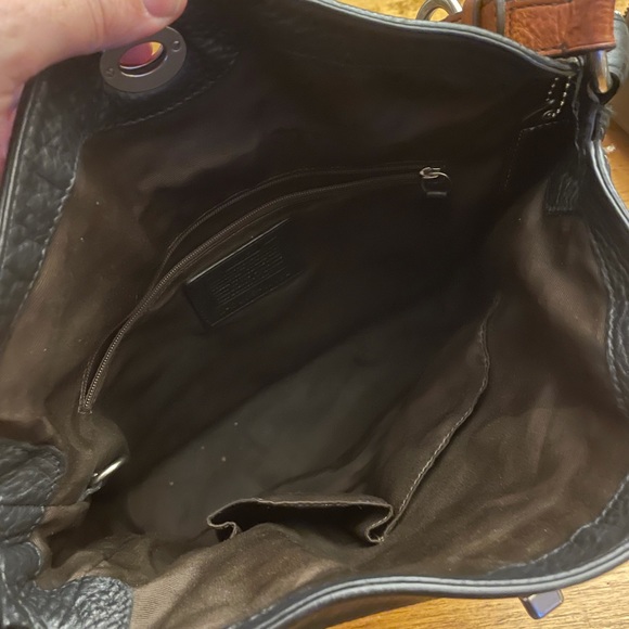 Coach pebble leather hobo bag with brown handle - Picture 4 of 6